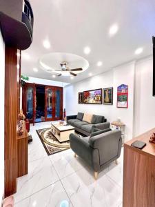 Nhà mới đẹp ngõ thoáng nông Bồ Đề Long Biên